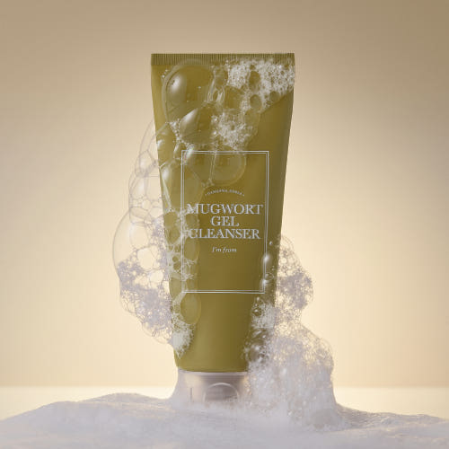 Soothing Mugwort Gel Cleanser for Sensitive Skin | I’m From 150ml